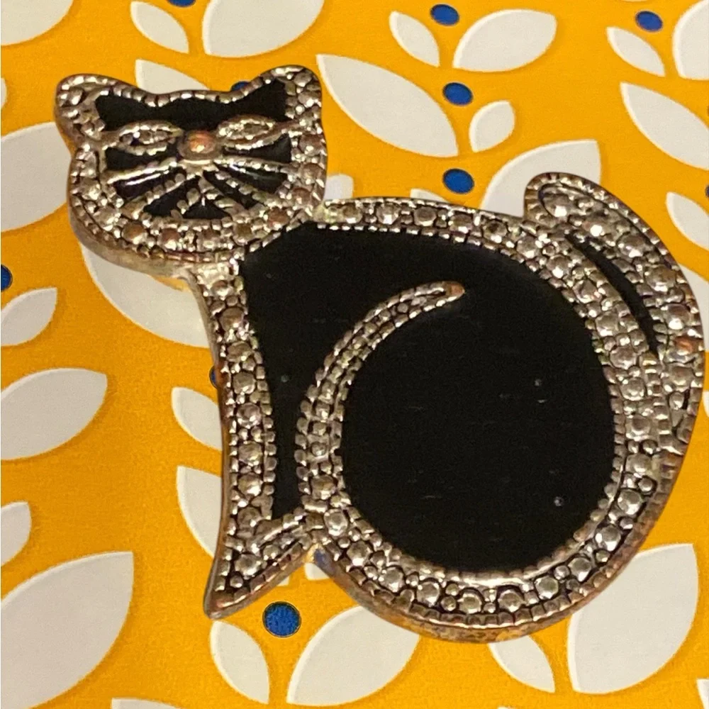 Elegant Black Cat Brooch